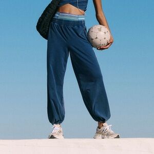 FREE PEOPLE MOVEMENT HOT SHOT CROSSOVER SET *pants only*